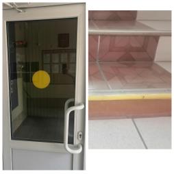 Маркировка желтым цветом на дверях, стеклах, лестницах